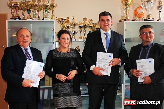 Zdjęcie w galerii na portalu naszraciborz.pl: ZSOMS będzie miał nową halę! Niebawem ruszy budowa wiadomości z regionu