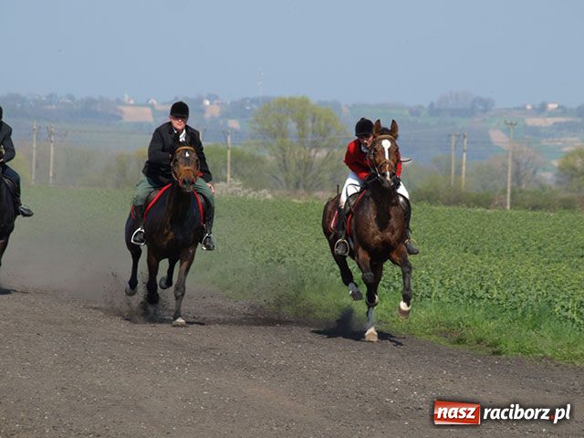 Zdjęcie w galerii na portalu naszraciborz.pl: Bieńkowicki obchód pól wiadomości z regionu