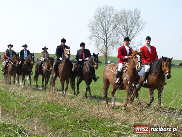 Zdjęcie w galerii na portalu naszraciborz.pl: Bieńkowicki obchód pól wiadomości z regionu