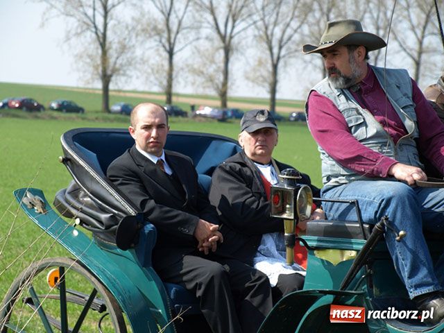 Zdjęcie w galerii na portalu naszraciborz.pl: Bieńkowicki obchód pól wiadomości z regionu