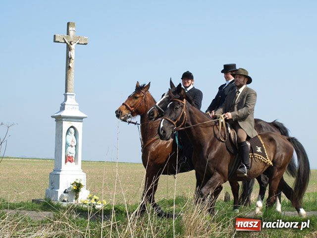 Zdjęcie w galerii na portalu naszraciborz.pl: Bieńkowicki obchód pól wiadomości z regionu