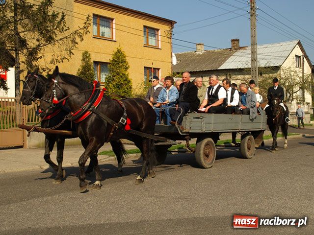 Zdjęcie w galerii na portalu naszraciborz.pl: Bieńkowicki obchód pól wiadomości z regionu