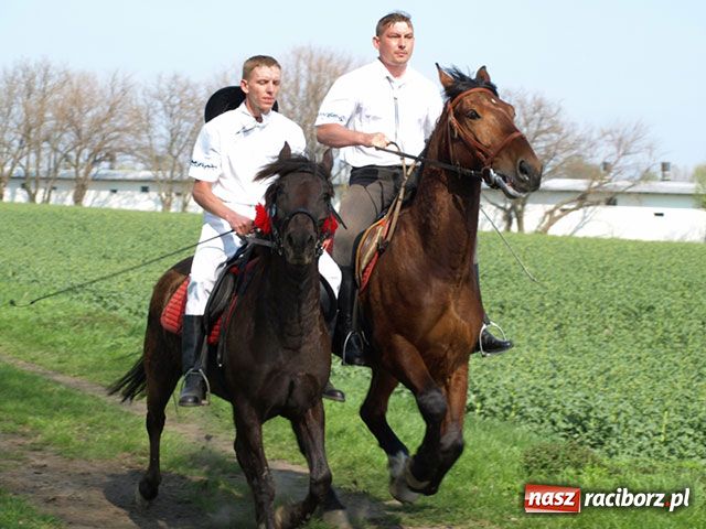 Zdjęcie w galerii na portalu naszraciborz.pl: Bieńkowicki obchód pól wiadomości z regionu