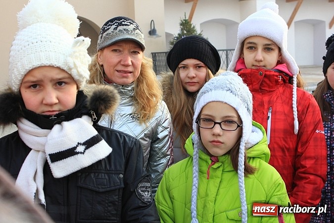 Zdjęcie w galerii na portalu naszraciborz.pl: Młodzi Rosjanie zwiedzili raciborski zamek wiadomości z regionu