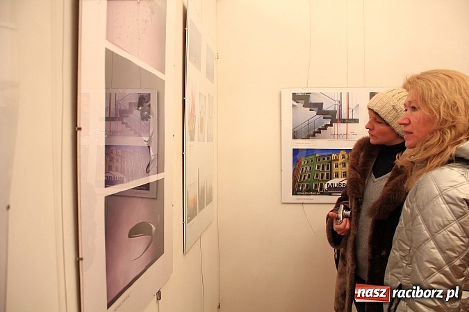 Zdjęcie w galerii na portalu naszraciborz.pl: Młodzi Rosjanie zwiedzili raciborski zamek wiadomości z regionu