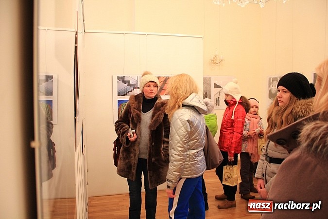 Zdjęcie w galerii na portalu naszraciborz.pl: Młodzi Rosjanie zwiedzili raciborski zamek wiadomości z regionu