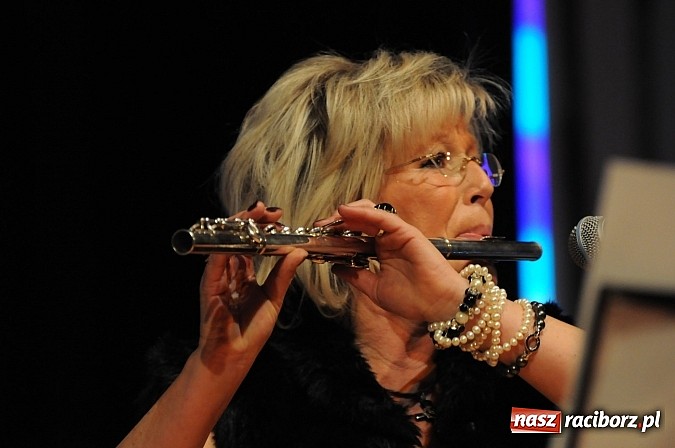 Zdjęcie w galerii na portalu naszraciborz.pl: Dwunasta Gwiazdka Serc już za nami. Ponad trzy godziny przedniej zabawy wiadomości z regionu