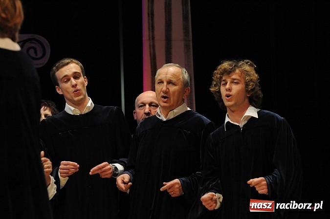 Zdjęcie w galerii na portalu naszraciborz.pl: Dwunasta Gwiazdka Serc już za nami. Ponad trzy godziny przedniej zabawy wiadomości z regionu