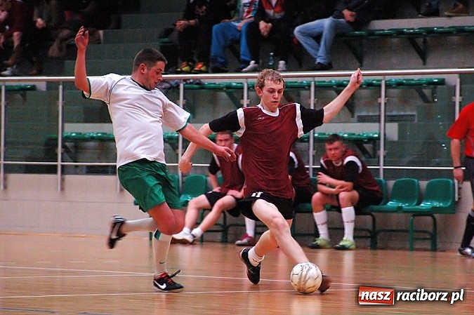 Zdjęcie w galerii na portalu naszraciborz.pl: Grad goli w piątkowych meczach wiadomości z regionu