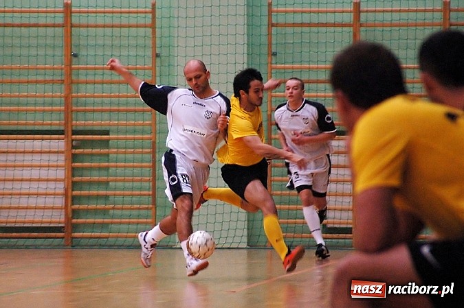 Zdjęcie w galerii na portalu naszraciborz.pl: Grad goli w piątkowych meczach wiadomości z regionu