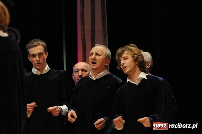 Zdjęcie w galerii na portalu naszraciborz.pl: Chór z Brzezia gwiazdą Gwiazdki Serc wiadomości z regionu