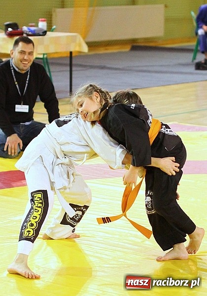 Zdjęcie w galerii na portalu naszraciborz.pl: Młodzi adepci jiu-jitsu walczyli na lidze dzieci i młodzieży w Kuźni Raciborskiej wiadomości z regionu