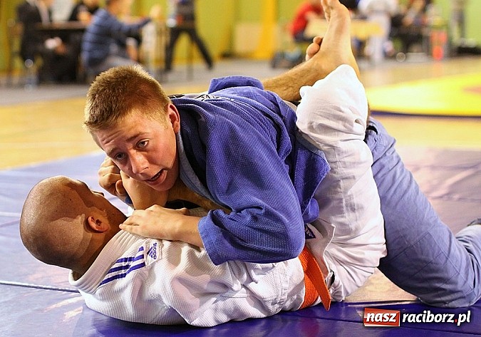 Zdjęcie w galerii na portalu naszraciborz.pl: Młodzi adepci jiu-jitsu walczyli na lidze dzieci i młodzieży w Kuźni Raciborskiej wiadomości z regionu