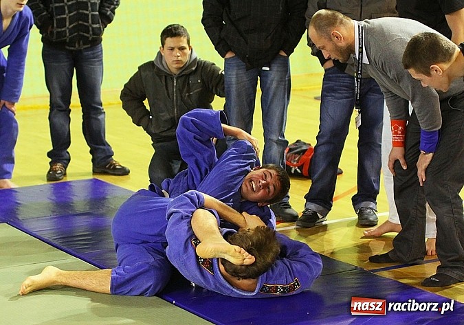 Zdjęcie w galerii na portalu naszraciborz.pl: Młodzi adepci jiu-jitsu walczyli na lidze dzieci i młodzieży w Kuźni Raciborskiej wiadomości z regionu