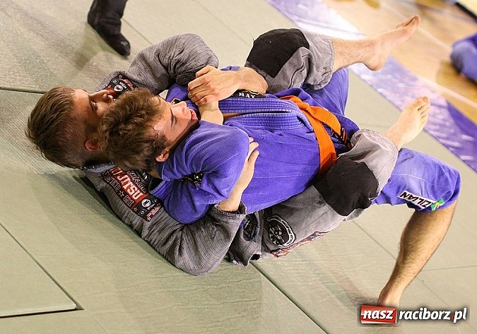 Zdjęcie w galerii na portalu naszraciborz.pl: Młodzi adepci jiu-jitsu walczyli na lidze dzieci i młodzieży w Kuźni Raciborskiej wiadomości z regionu
