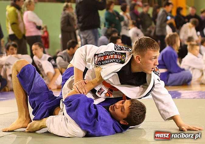 Zdjęcie w galerii na portalu naszraciborz.pl: Młodzi adepci jiu-jitsu walczyli na lidze dzieci i młodzieży w Kuźni Raciborskiej wiadomości z regionu