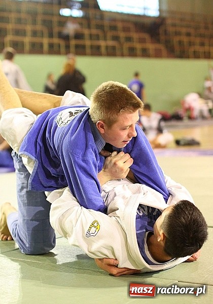 Zdjęcie w galerii na portalu naszraciborz.pl: Młodzi adepci jiu-jitsu walczyli na lidze dzieci i młodzieży w Kuźni Raciborskiej wiadomości z regionu