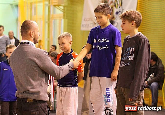 Zdjęcie w galerii na portalu naszraciborz.pl: Młodzi adepci jiu-jitsu walczyli na lidze dzieci i młodzieży w Kuźni Raciborskiej wiadomości z regionu