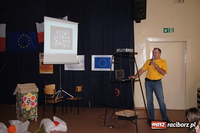 Zdjęcie w galerii na portalu naszraciborz.pl: Mały owad, wielki problem wiadomości z regionu