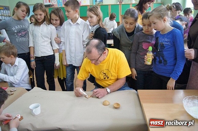 Zdjęcie w galerii na portalu naszraciborz.pl: Mały owad, wielki problem wiadomości z regionu