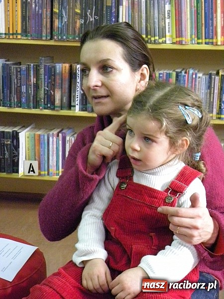Zdjęcie w galerii na portalu naszraciborz.pl: Wierszyki-masażyki w raciborskiej bibliotece wiadomości z regionu