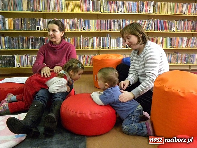 Zdjęcie w galerii na portalu naszraciborz.pl: Wierszyki-masażyki w raciborskiej bibliotece wiadomości z regionu