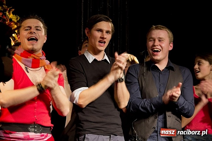 Zdjęcie w galerii na portalu naszraciborz.pl: W MDK-u świętowano 10-lecie grupy Irrealis wiadomości z regionu