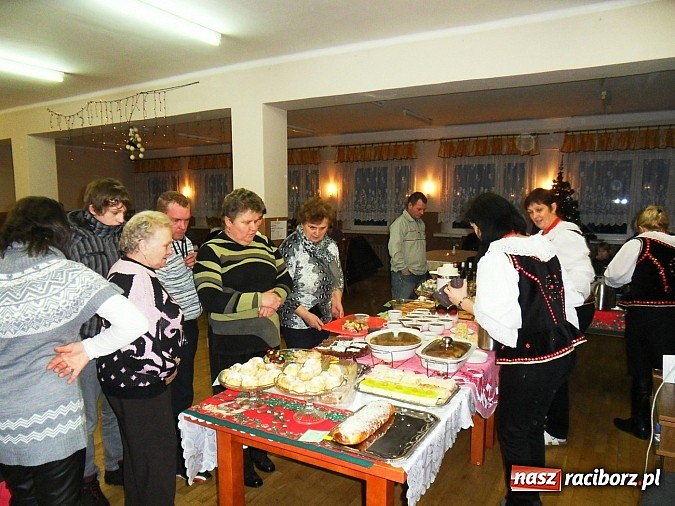 Zdjęcie w galerii na portalu naszraciborz.pl: Kiermasz adwentowy w Rudzie Kozielskiej wiadomości z regionu