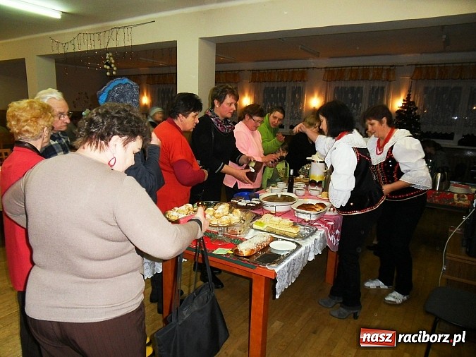 Zdjęcie w galerii na portalu naszraciborz.pl: Kiermasz adwentowy w Rudzie Kozielskiej wiadomości z regionu