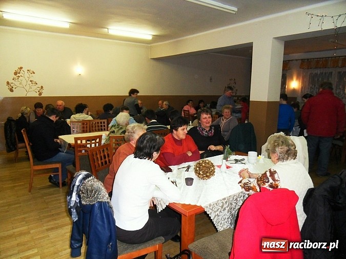 Zdjęcie w galerii na portalu naszraciborz.pl: Kiermasz adwentowy w Rudzie Kozielskiej wiadomości z regionu
