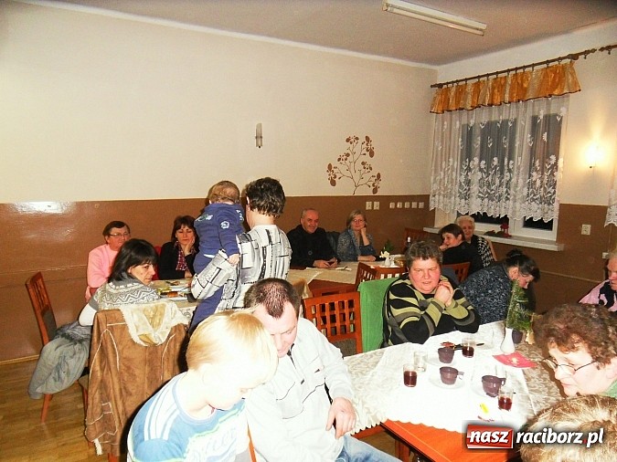 Zdjęcie w galerii na portalu naszraciborz.pl: Kiermasz adwentowy w Rudzie Kozielskiej wiadomości z regionu