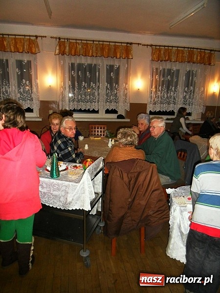 Zdjęcie w galerii na portalu naszraciborz.pl: Kiermasz adwentowy w Rudzie Kozielskiej wiadomości z regionu