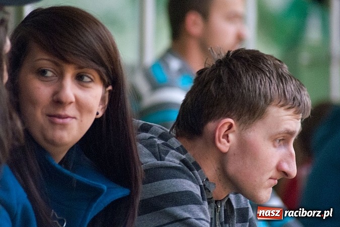 Zdjęcie w galerii na portalu naszraciborz.pl: KMP SMS Hyrbud i Czarne Koszule przełamały złą passę wiadomości z regionu