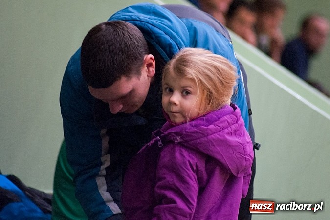 Zdjęcie w galerii na portalu naszraciborz.pl: KMP SMS Hyrbud i Czarne Koszule przełamały złą passę wiadomości z regionu