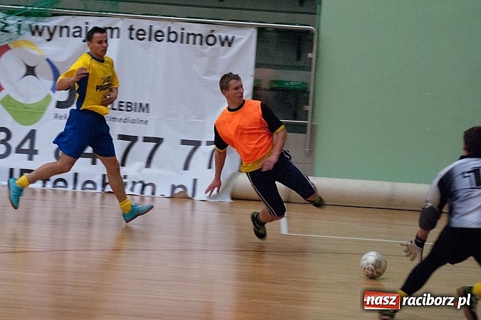 Zdjęcie w galerii na portalu naszraciborz.pl: KMP SMS Hyrbud i Czarne Koszule przełamały złą passę wiadomości z regionu