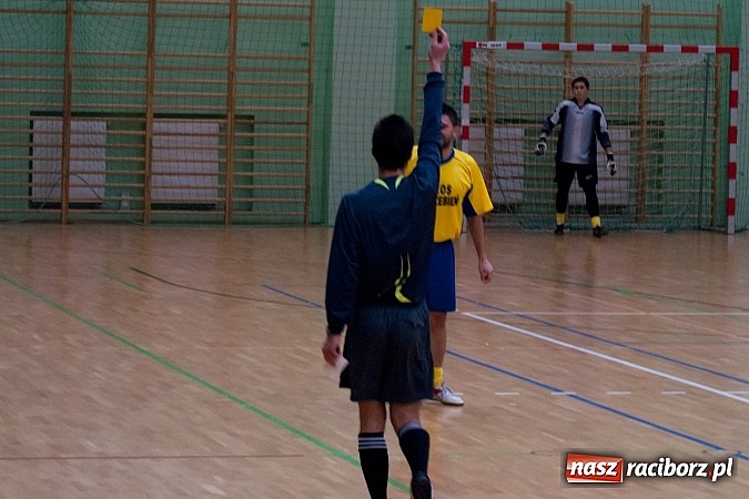 Zdjęcie w galerii na portalu naszraciborz.pl: KMP SMS Hyrbud i Czarne Koszule przełamały złą passę wiadomości z regionu