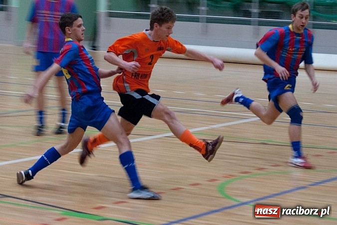 Zdjęcie w galerii na portalu naszraciborz.pl: KMP SMS Hyrbud i Czarne Koszule przełamały złą passę wiadomości z regionu