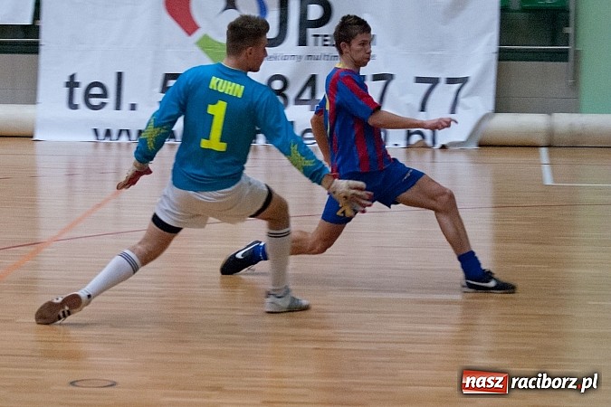 Zdjęcie w galerii na portalu naszraciborz.pl: KMP SMS Hyrbud i Czarne Koszule przełamały złą passę wiadomości z regionu