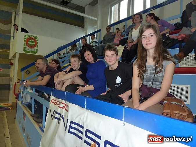 Zdjęcie w galerii na portalu naszraciborz.pl: Pływanie: Międzynarodowy Mikołaj na pływalni SMS-u wiadomości z regionu
