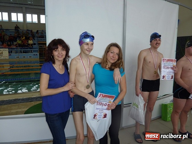 Zdjęcie w galerii na portalu naszraciborz.pl: Pływanie: Międzynarodowy Mikołaj na pływalni SMS-u wiadomości z regionu