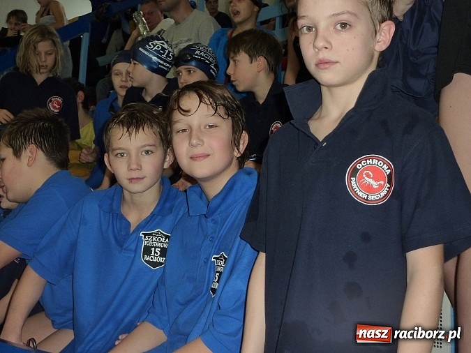 Zdjęcie w galerii na portalu naszraciborz.pl: Pływanie: Międzynarodowy Mikołaj na pływalni SMS-u wiadomości z regionu