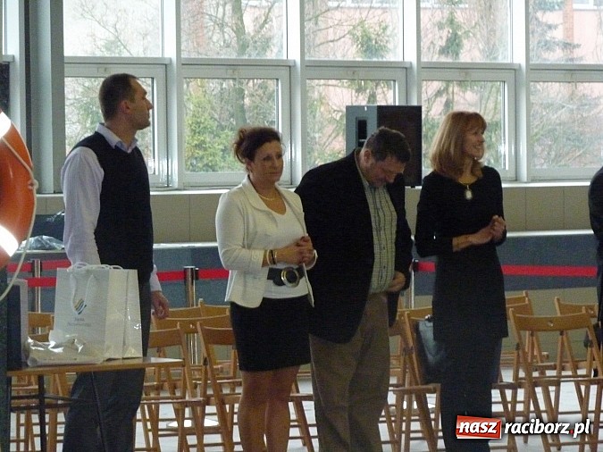 Zdjęcie w galerii na portalu naszraciborz.pl: Pływanie: Międzynarodowy Mikołaj na pływalni SMS-u wiadomości z regionu