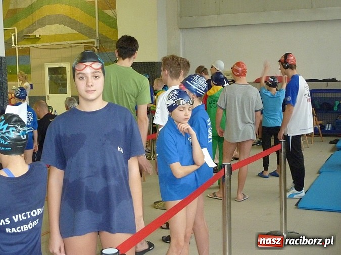 Zdjęcie w galerii na portalu naszraciborz.pl: Pływanie: Międzynarodowy Mikołaj na pływalni SMS-u wiadomości z regionu