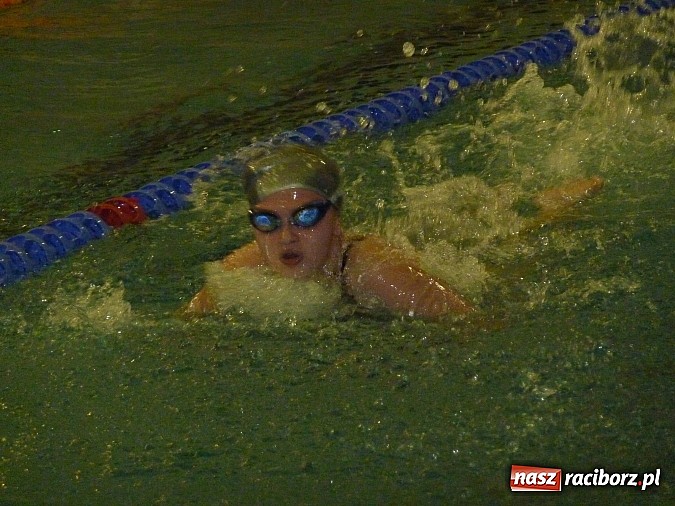 Zdjęcie w galerii na portalu naszraciborz.pl: Pływanie: Międzynarodowy Mikołaj na pływalni SMS-u wiadomości z regionu