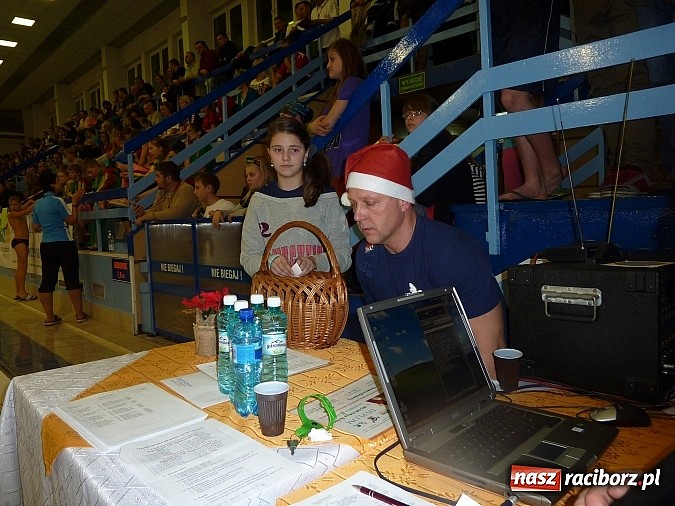 Zdjęcie w galerii na portalu naszraciborz.pl: Pływanie: Międzynarodowy Mikołaj na pływalni SMS-u wiadomości z regionu