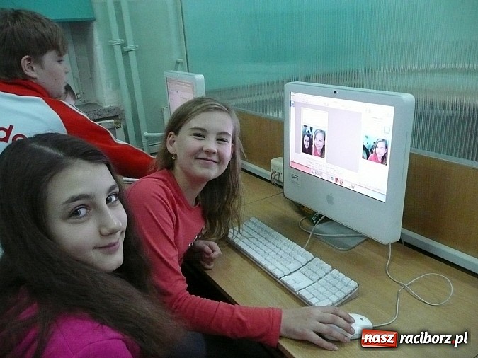 Zdjęcie w galerii na portalu naszraciborz.pl: Pływanie: Międzynarodowy Mikołaj na pływalni SMS-u wiadomości z regionu