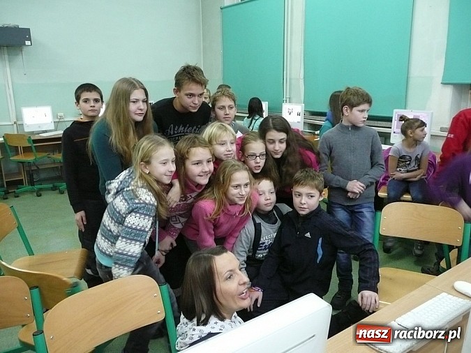 Zdjęcie w galerii na portalu naszraciborz.pl: Pływanie: Międzynarodowy Mikołaj na pływalni SMS-u wiadomości z regionu