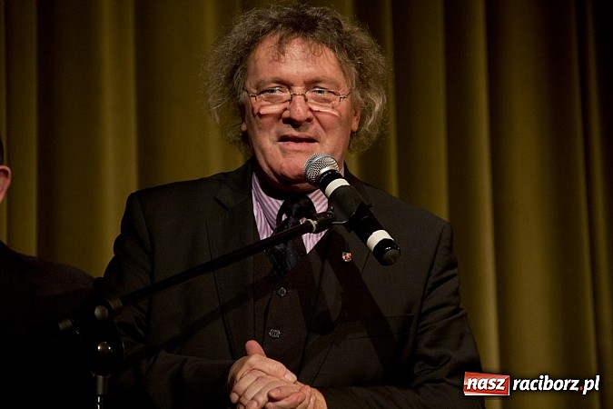 Zdjęcie w galerii na portalu naszraciborz.pl: Pełna widownia na świątecznym koncercie Źródła. Stowarzyszenie ma już 15 lat! wiadomości z regionu