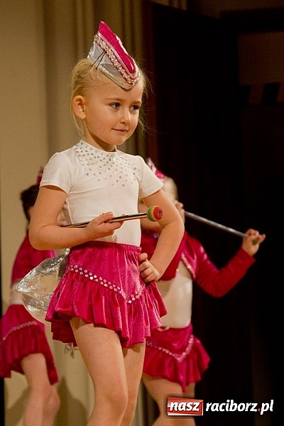 Zdjęcie w galerii na portalu naszraciborz.pl: Pełna widownia na świątecznym koncercie Źródła. Stowarzyszenie ma już 15 lat! wiadomości z regionu