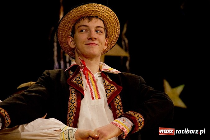 Zdjęcie w galerii na portalu naszraciborz.pl: Pełna widownia na świątecznym koncercie Źródła. Stowarzyszenie ma już 15 lat! wiadomości z regionu